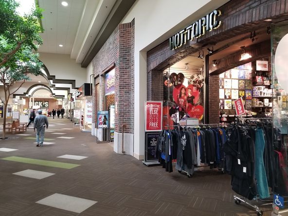 CHICO MARKETPLACE: 1950 E 20th St, Chico, CA 95928